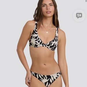 Billabong NWT By My Side Ruby Unwire Bra and by my side bottoms